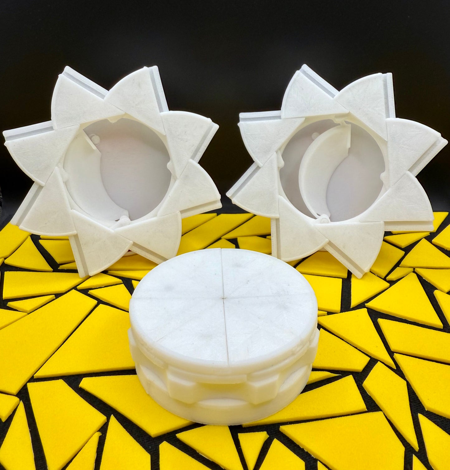 White Snowflake Nicotine Storage Container